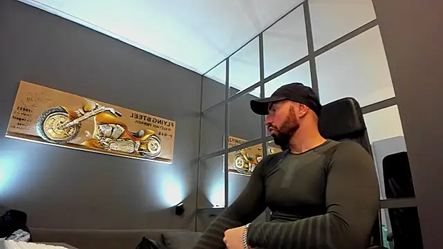 Snapshot of AronGrant chatting on March 10, 11:42 am AronGrant online show from March 10, 11:42 am