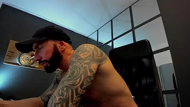 Snapshot of AronGrant chatting on March 19, 12:01 pm AronGrant online show from March 19, 12:01 pm