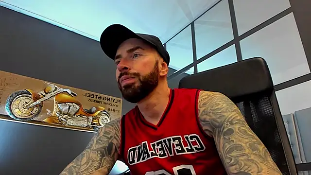 AronGrant online show from February 14, 9:39 am