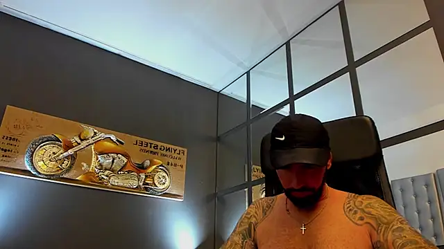 Snapshot of AronGrant chatting on July 26, 9:49 am AronGrant online show from July 26, 9:49 am