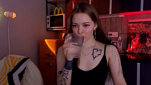 doll lol  online show from January 15, 10:35 pm