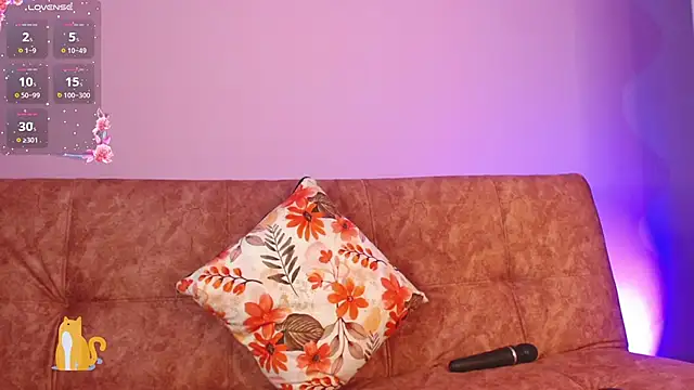 Snapshot of 420viol3ta_ chatting on February 15, 11:14 pm 420viol3ta online show from February 15, 11:14 pm