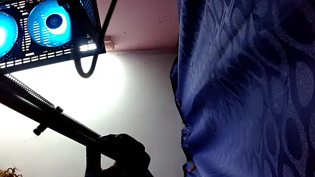 Snapshot of 420viol3ta_ chatting on March 5, 11:05 pm 420viol3ta online show from March 5, 11:05 pm