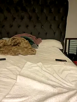 Snapshot of MILL204 chatting on October 26, 12:38 am MILL204 online show from October 26, 12:38 am