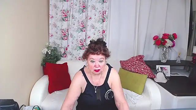 YourHotGranny online show from March 6, 10:30 am