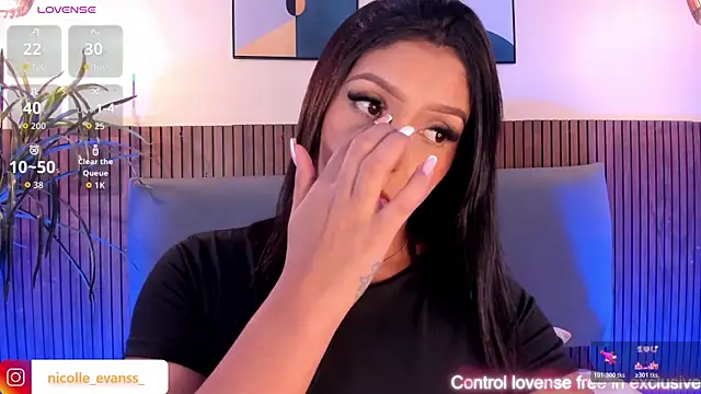 NicolleeEvanss online show from February 20, 11:22 am