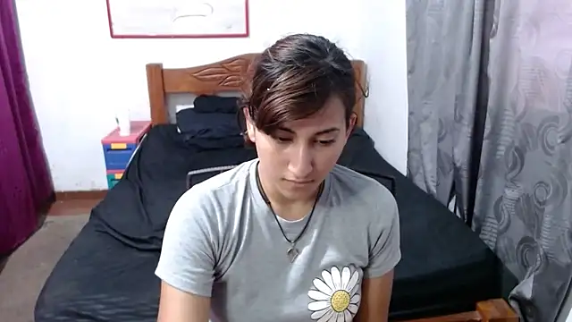 Snapshot of LadyMilk003 chatting on December 23, 4:17 pm LadyMilk003 online show from December 23, 4:17 pm