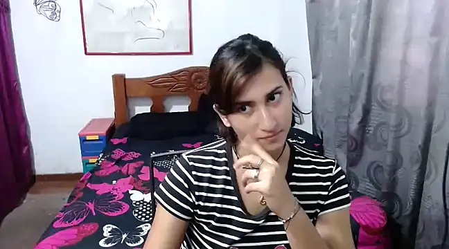Snapshot of LadyMilk003 chatting on January 27, 6:31 pm LadyMilk003 online show from January 27, 6:31 pm