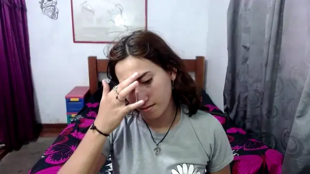 Snapshot of LadyMilk003 chatting on October 1, 3:29 pm LadyMilk003 online show from October 1, 3:29 pm