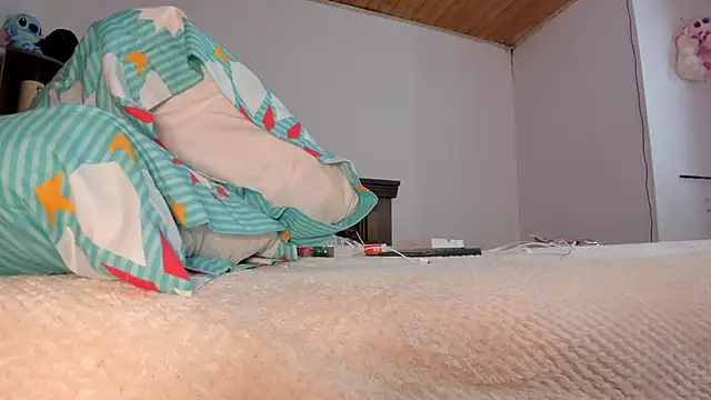 Snapshot of Karentatiana_ chatting on January 3, 12:22 am Karentatiana online show from January 3, 12:22 am