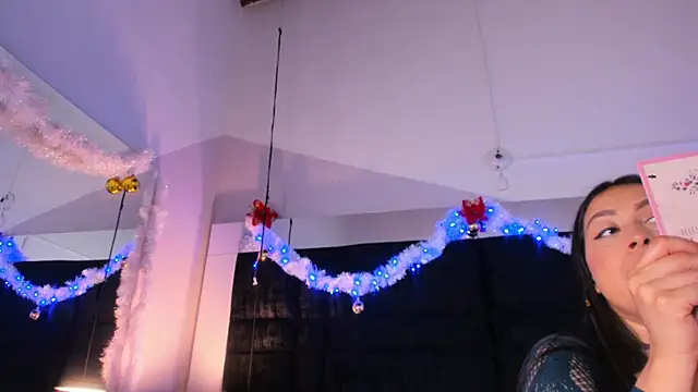 Miaa Garcia online show from December 18, 1:26 am