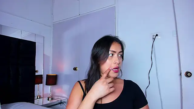 Miaa Garcia online show from March 17, 9:02 pm