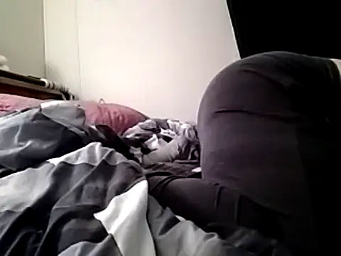 Snapshot of missthickness35_Pika chatting on January 18, 11:55 pm missthickness35 Pika online show from January 18, 11:55 pm