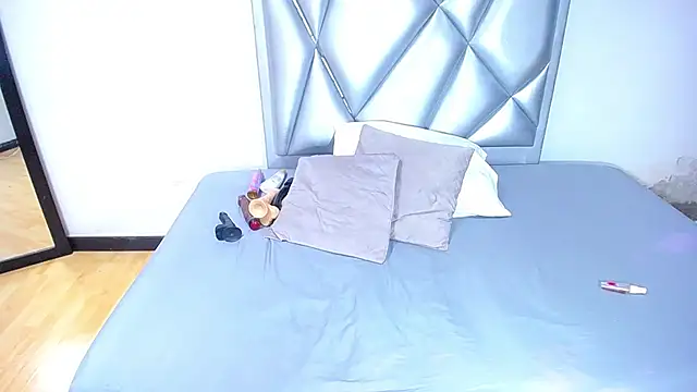 exotic karmella online show from February 19, 12:03 am