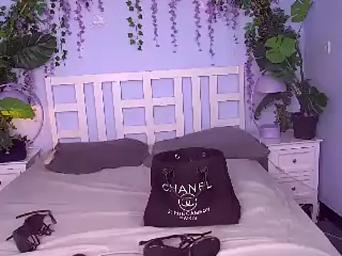 FerrariRedxBabestation online show from March 19, 3:41 am