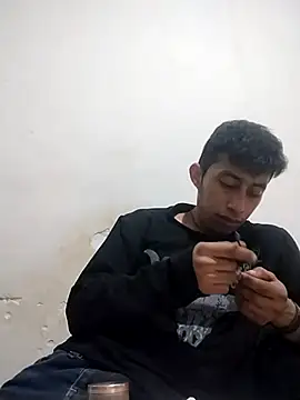 Flaquito pitudo online show from December 25, 10:17 am