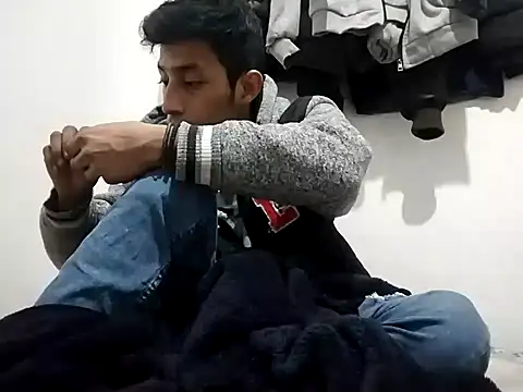 Flaquito pitudo online show from December 31, 11:09 am