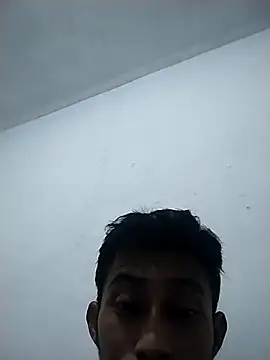 Flaquito pitudo online show from January 1, 1:37 am