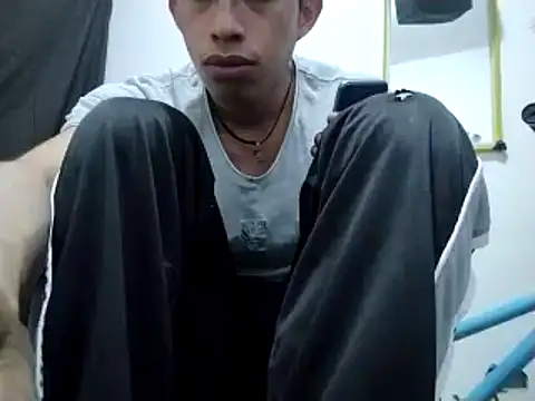 Flaquito pitudo online show from March 3, 5:42 am