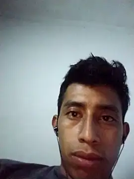 Flaquito pitudo online show from March 5, 7:49 am