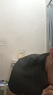 Flaquito pitudo online show from November 24, 4:45 am