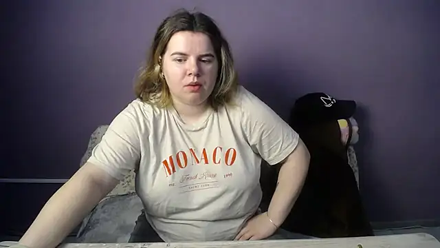 so shy online show from June 6, 6:40 am