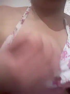 Snapshot of carmelasexy chatting on October 26, 12:27 am carmelasexy online show from October 26, 12:27 am