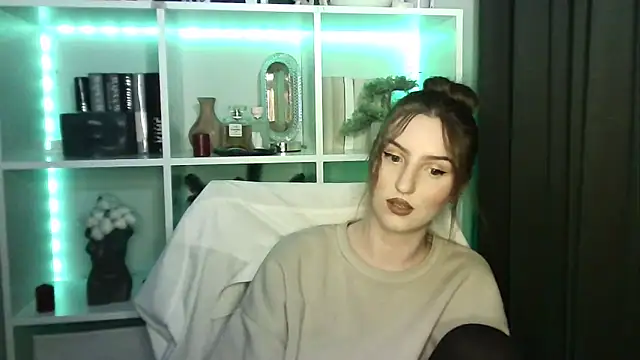 X Alisa online show from January 16, 7:29 pm