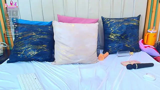 katlyn martins online show from March 9, 1:04 am