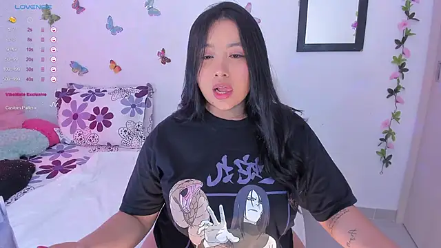 Snapshot of _Arianna08_ chatting on December 3, 6:26 am Arianna08 online show from December 3, 6:26 am