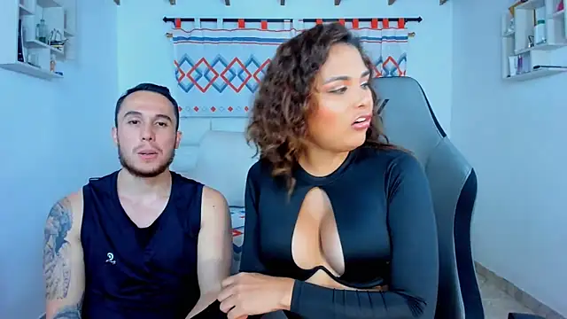 Snapshot of xxx_sweet_couple_ chatting on December 22, 7:00 am xxx sweet couple  online show from December 22, 7:00 am