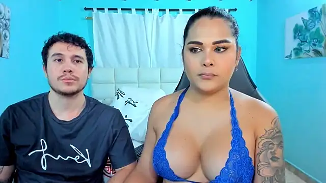 xxx sweet couple  online show from June 19, 1:21 am