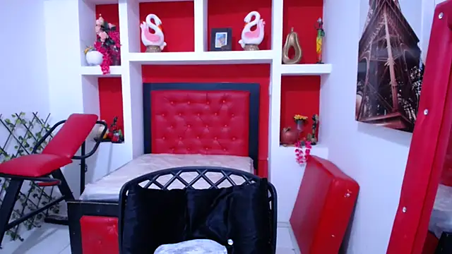 Letty Plugxo online show from September 9, 12:05 pm