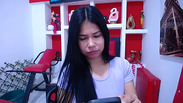 Letty Plugxo online show from October 28, 12:19 pm