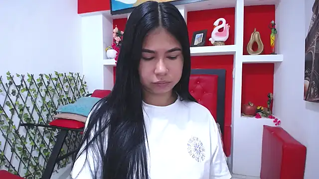 Letty Plugxo online show from January 12, 2:11 pm