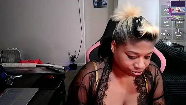 lexilove8 online show from November 16, 9:31 pm