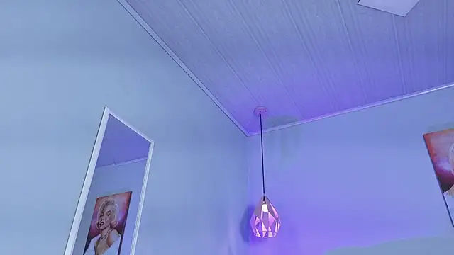 Snapshot of ScarletGV chatting on November 21, 5:17 am ScarletGV online show from November 21, 5:17 am