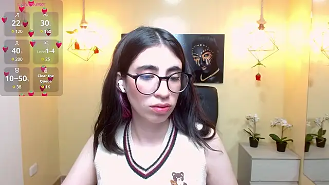 LenaRoses online show from March 1, 11:47 pm