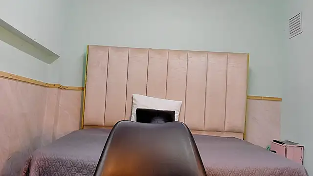 alice greco online show from March 21, 2:07 am