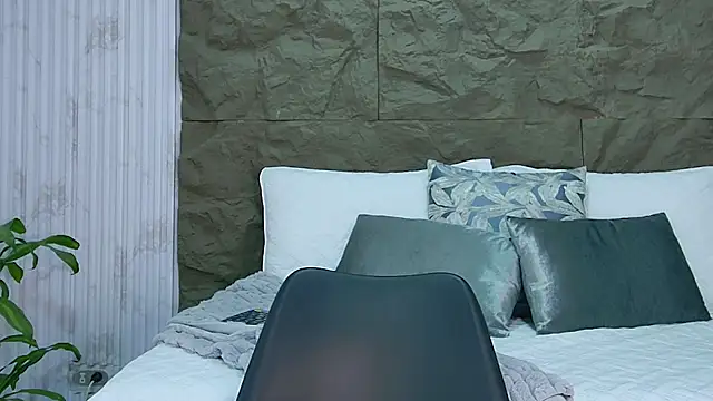 alice greco online show from December 13, 7:53 pm