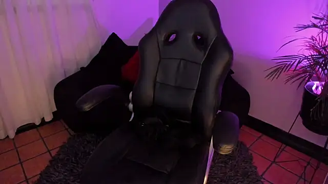 michele watson online show from February 26, 8:11 pm