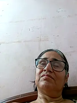  candi online show from March 7, 6:33 pm