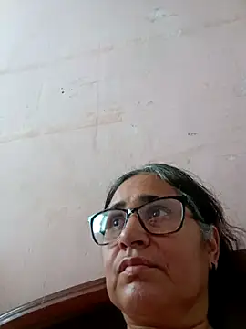  candi online show from March 21, 9:45 pm