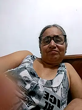  candi online show from April 21, 1:42 am