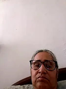  candi online show from April 21, 6:55 pm