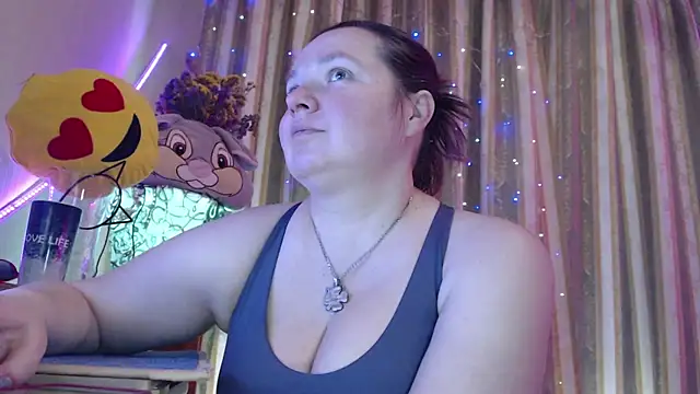 amorelara online show from April 23, 8:46 am