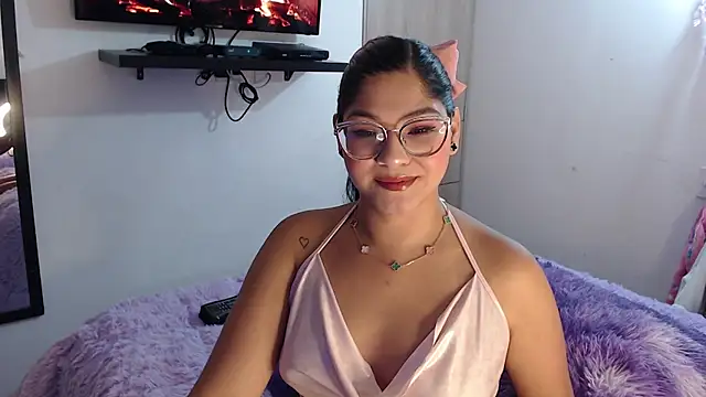 Snapshot of Prins_jazmin chatting on May 7, 2:17 am Prins jazmin online show from May 7, 2:17 am