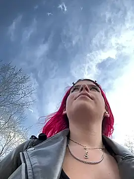 RiriRoseey online show from March 13, 12:02 pm