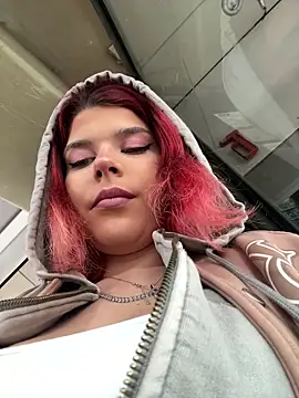 RiriRoseey online show from March 23, 9:02 am