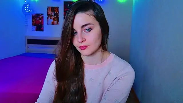 Miss Arwen online show from December 13, 8:20 am